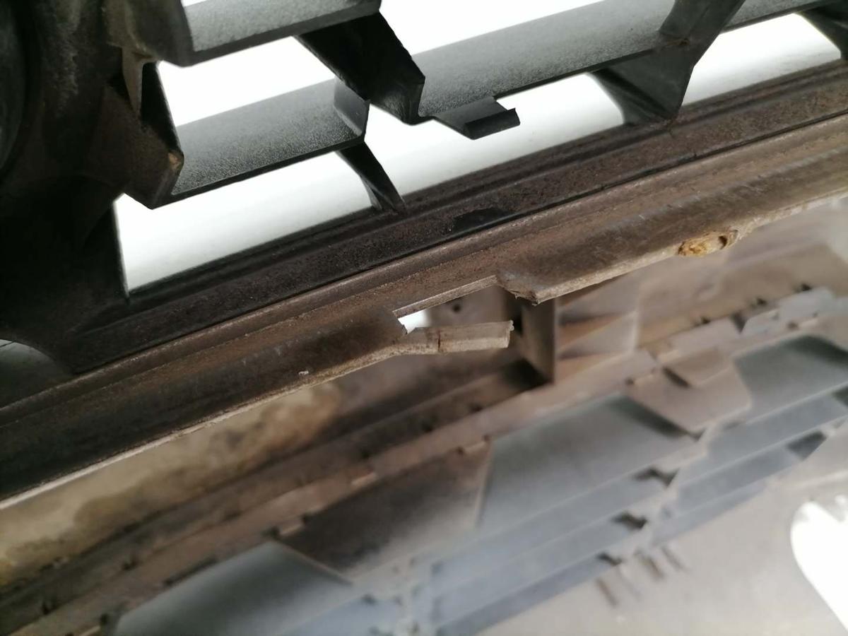 Opel Astra H original Stoßstange Stossfänger vorn Z157 Starsilber Bj.2004